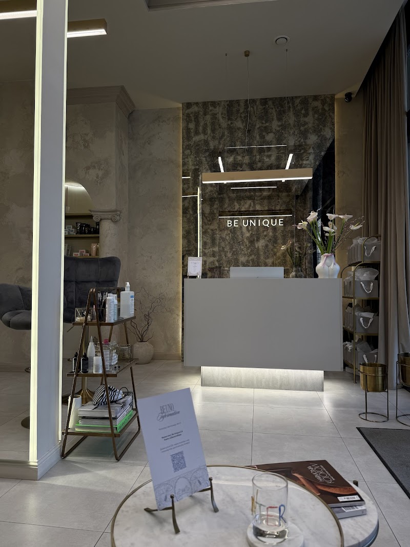 BE UNIQUE BEAUTY SALON / Rzęsy / Brwi / Makijaże