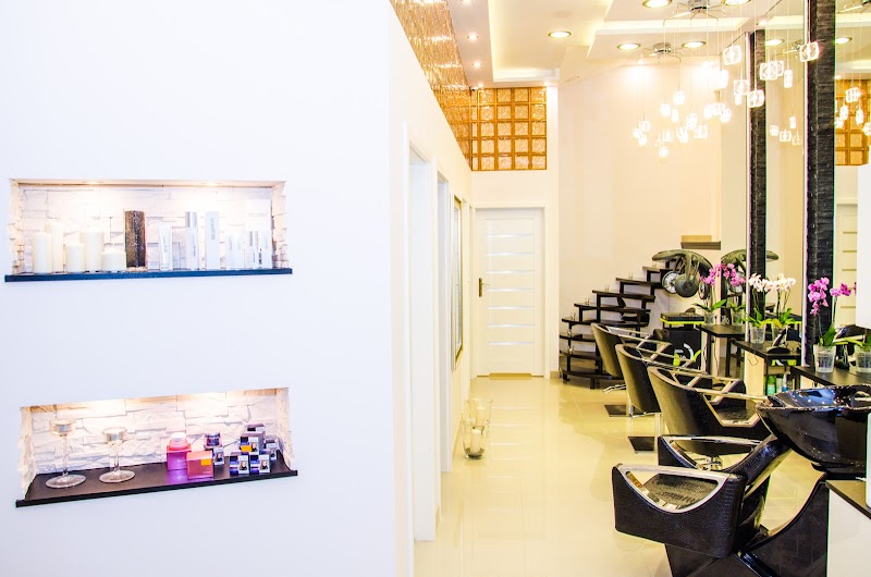 Salon Urody Elegante - Salon Kosmetyczny Fryzjer Przedłużanie Rzęs
