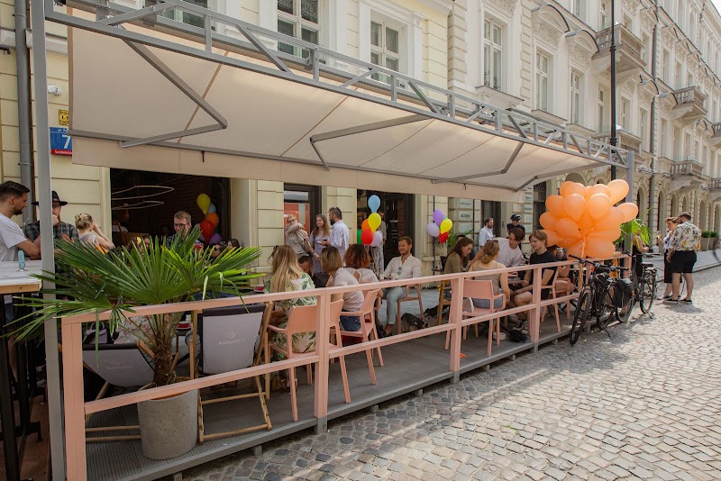 Coffeedesk Kawiarnia - Próżna
